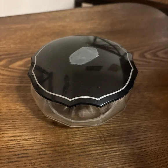 Vintage glass dresser box - Picture 1 of 3